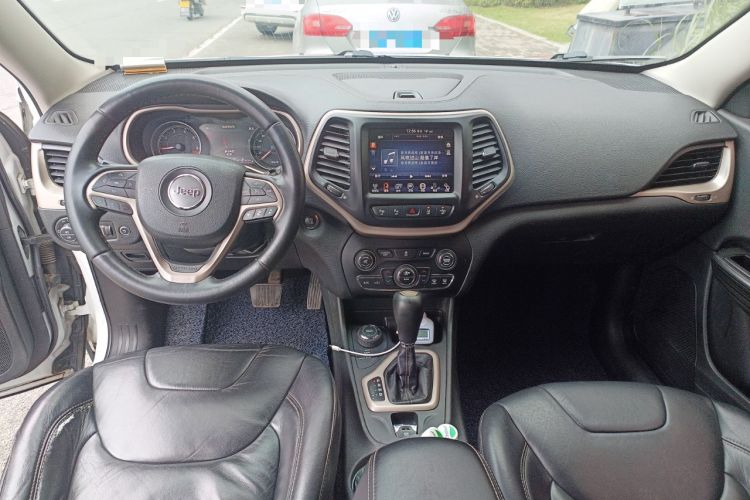 Used Jeep Cherokee 2014 2.4L Luxury Edition