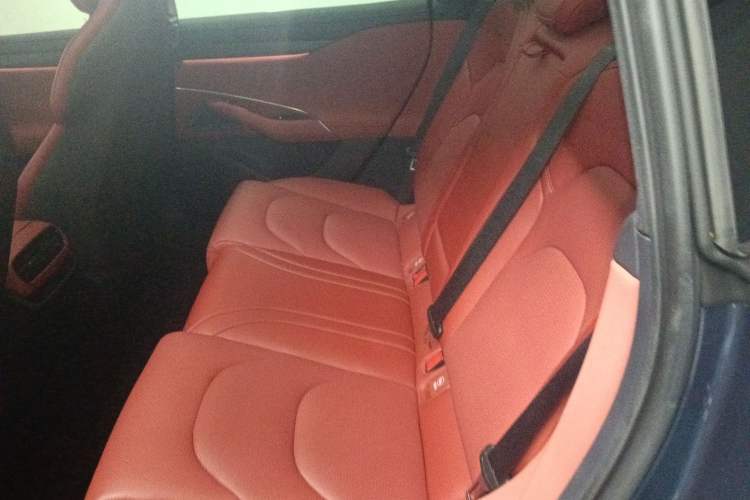 Used Xiaomi Auto SU7 2024 Four-Wheel Drive Ultra-Long Range Advanced Intelligent Driving Max Edition