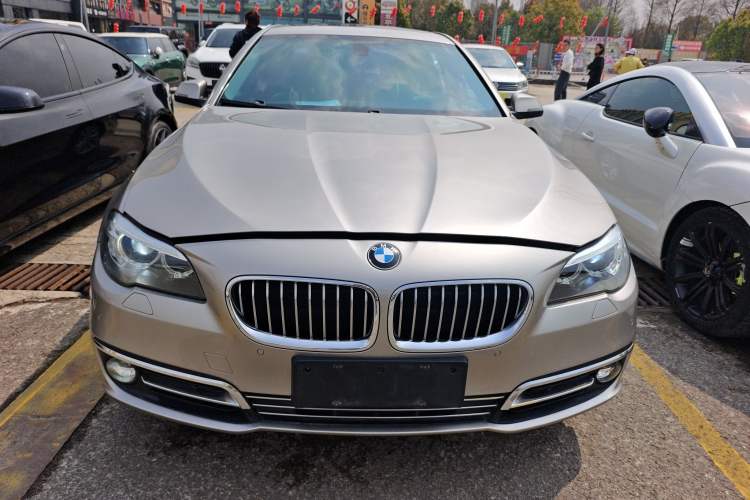 Used BMW 5 Series 2014 520Li Elegant Model
