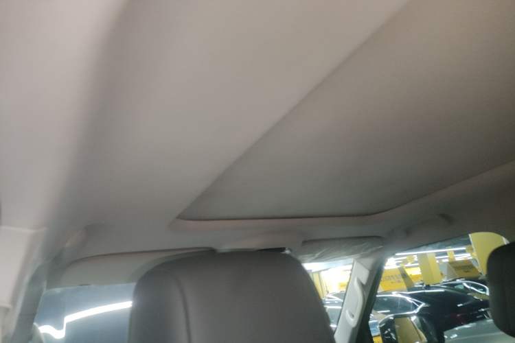 Used JETOUR Traveler 2023 1.5T Two-Wheel Drive Discovery PRO Headliner