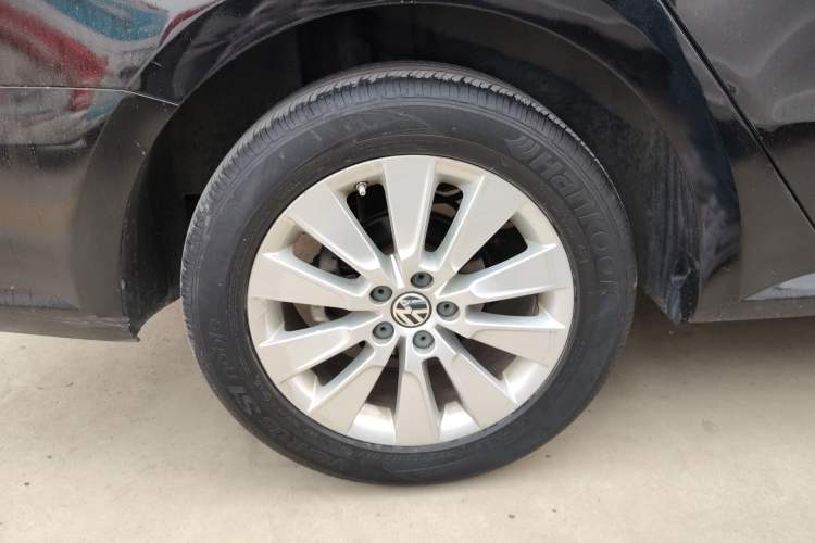 Used Volkswagen Lavida 2013 Restyled Classic 1.6L Automatic Comfort Edition
