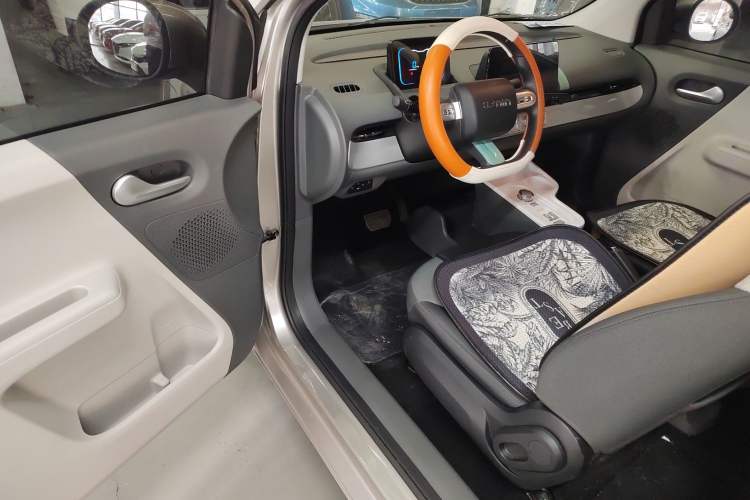 Used CHANGAN NEVO Lumin 2023 205km Xiangqin Version