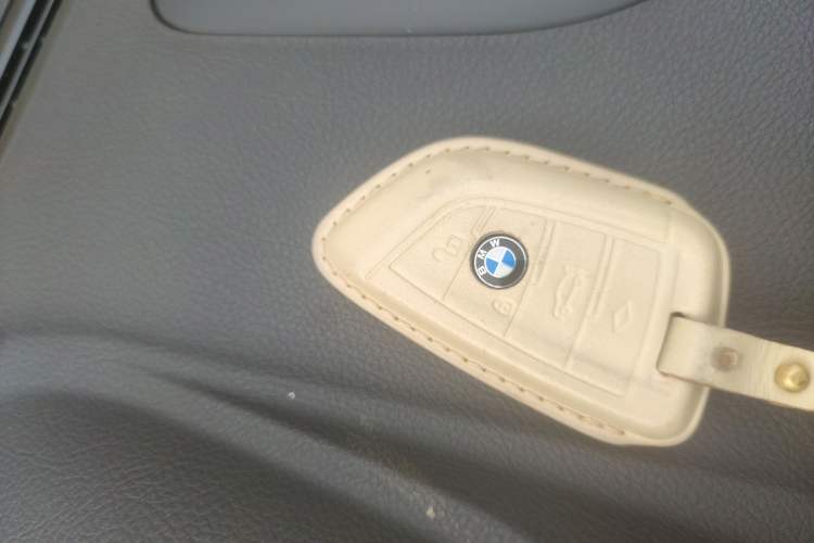 Used BMW 1 Series 2020 120i Fashion Model Vehicle Key
