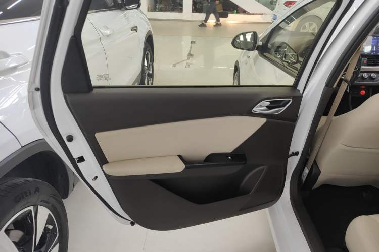 Used Baojun 310W 2017 1.5L Manual Comfort Version China VI Emission Standard