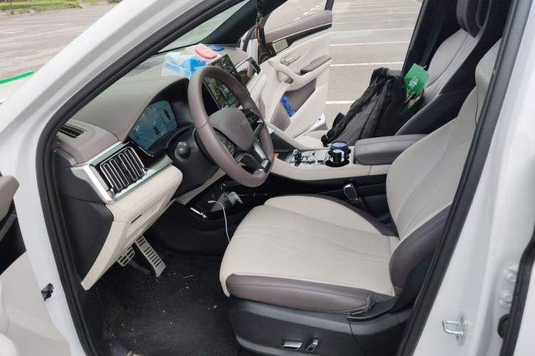 Used BYD Song PLUS New Energy 2025 DM-i Intelligent Driving 112KM Prestige Model Left Front Seat