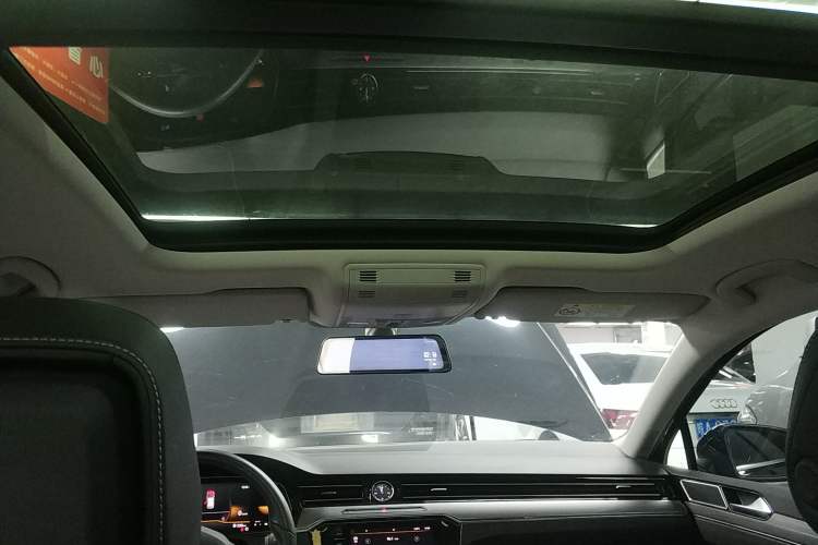 Used Volkswagen Magotan 2023 2 Million Units Limited Edition 330TSI DSG Leading Version
