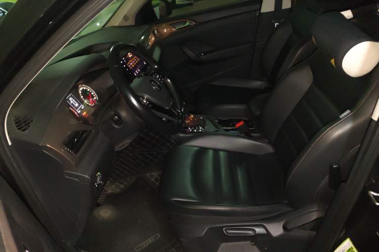 Used Volkswagen Tharu 2020 280TSI Two-Wheel Drive Luxury Edition China VI Standard
