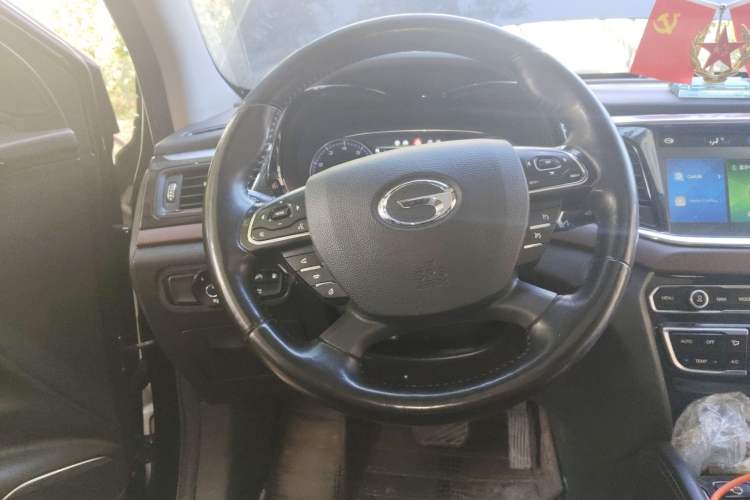 Used GAC Trumpchi GS8 2017 320T Two-Wheel Drive Luxury Smart Connectivity Version (7 Seats)
