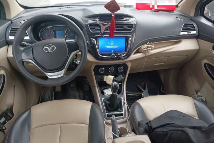 Used FAW Yingzhi 727 2016 1.5L Business Edition Center Console