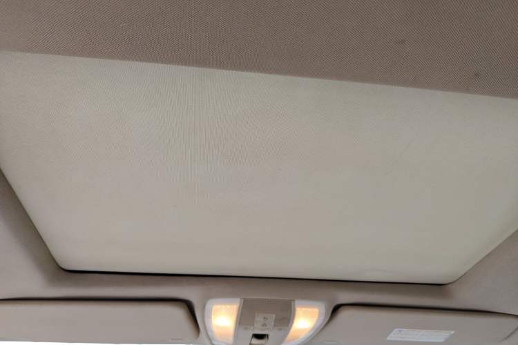 Used Mercedes-Benz GLK-Class 2013 GLK 300 4MATIC Dynamic Sunroof Model
