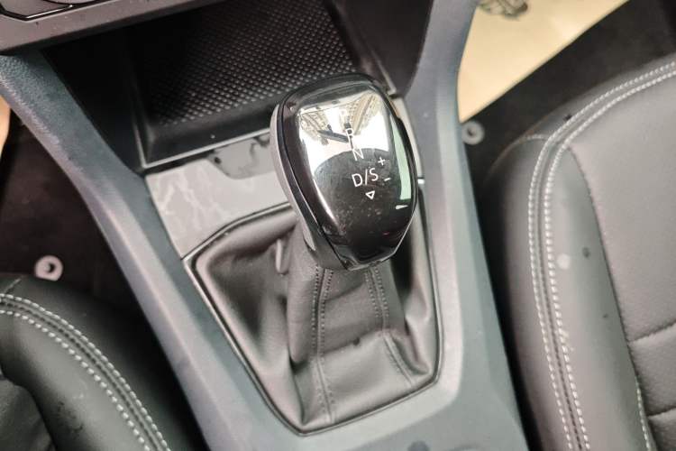 Used Volkswagen Tharu 2025 New Sharp 1.5L Sharp Edition Gear Lever