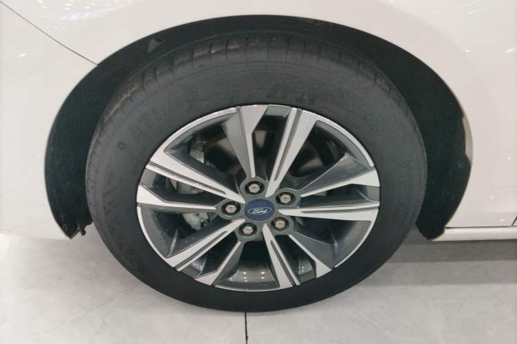 Used Ford Escort 2021 1.5L Automatic Diamond Edition Left Front Wheel Hub