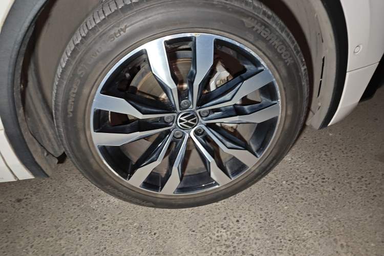 Used Volkswagen Tiguan L 2021 330TSI Automatic Two-Wheel Drive R-Line Enhanced Edition