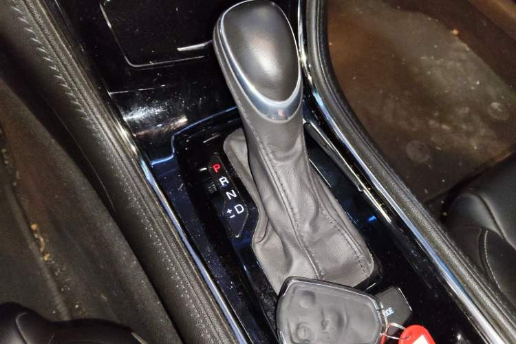 Used Cadillac ATS-L 2014 25T Comfort Model Gear Lever