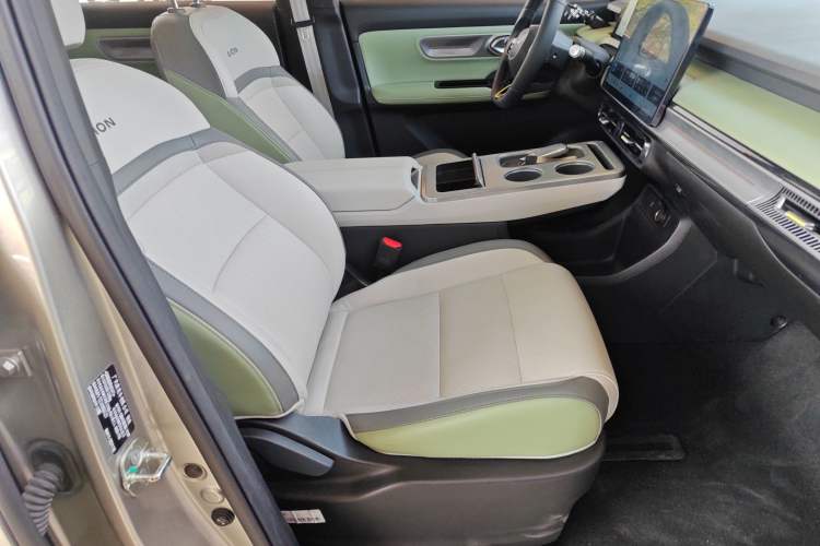 Used AION Y 2022 Plus 70 Smart Edition