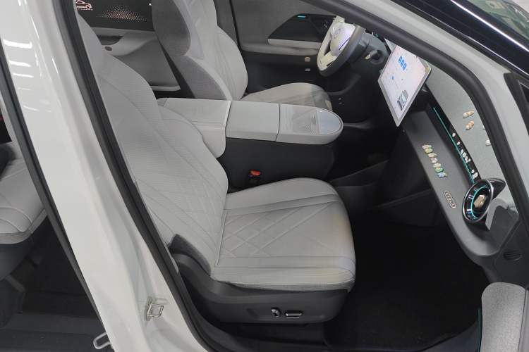 Used ARCFOX Kaola 2023 Parent-Child Edition Pro Right Front Seat