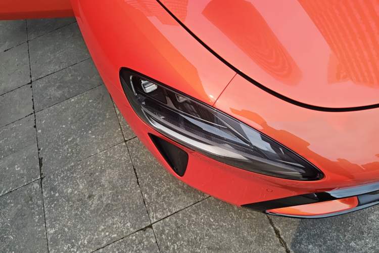 Used Xiaomi Auto SU7 2024 Four-Wheel Drive Ultra-Long Range Advanced Intelligent Driving Max Edition
