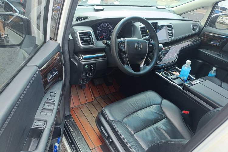 Used Honda Odyssey 2018 2.4L Luxury Edition Driver Seat