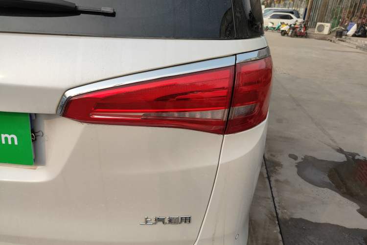 Used Buick GL8 2018 ES 28T Comfort Model China VI Standard