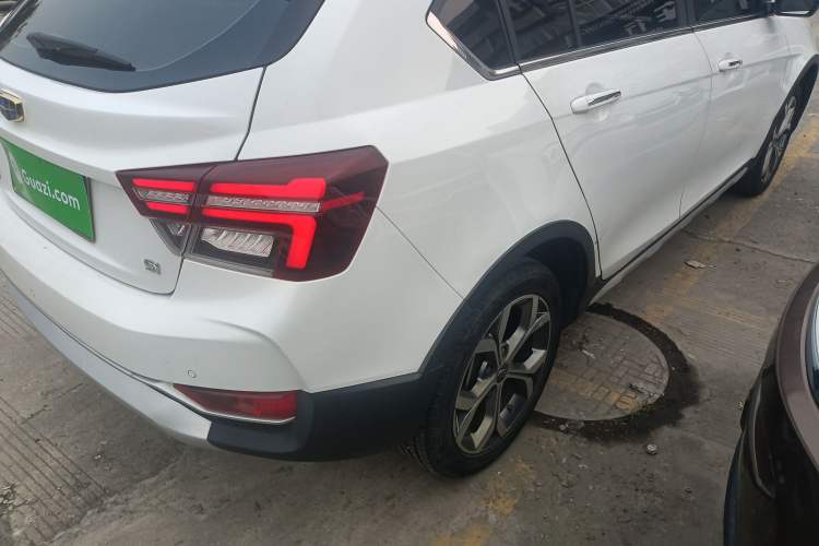 Used Geely Auto Vision S1 2018 1.4T CVT FENGXING Model Exterior 3