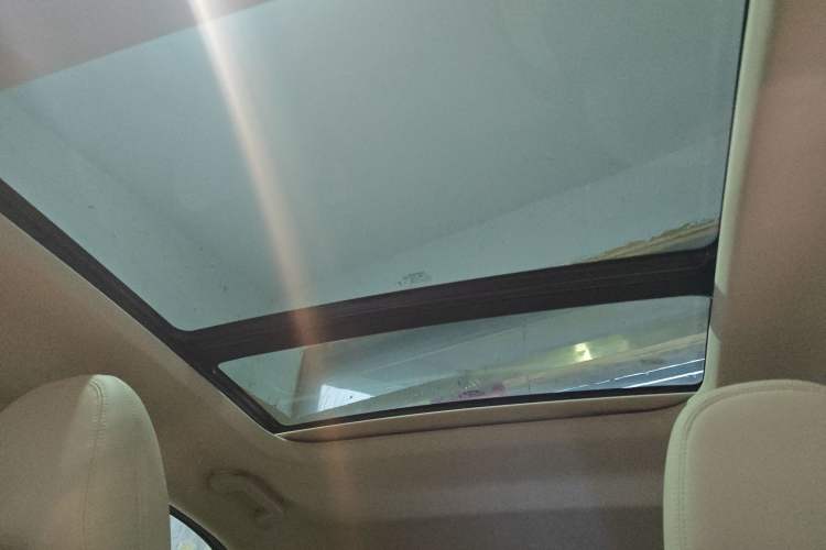 Used ORA Good Cat 2023 401 km Standard Range Premium Version Lithium Iron Phosphate
