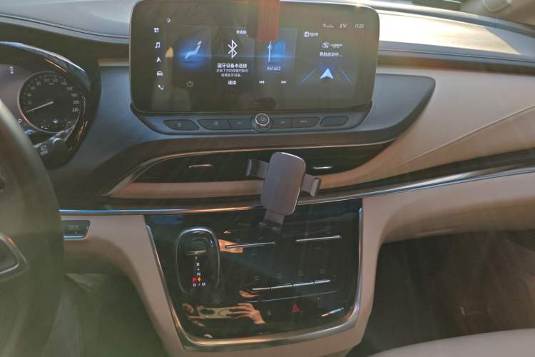 Used Buick GL8 2023 Facelifted Land Cruiser Executive Luxury Version Audio And AC Panel