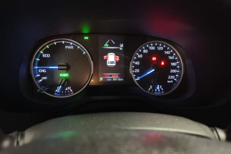 Used Toyota Wildlander 2020 Dual-Motor 2.5L E-CVT Four-Wheel Drive Luxury Edition Odometer Close Up