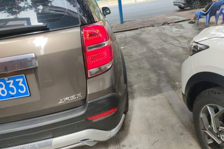 Used Chevrolet Captiva 2015 2.4L Two-Wheel Drive Urban Version 7 Seats