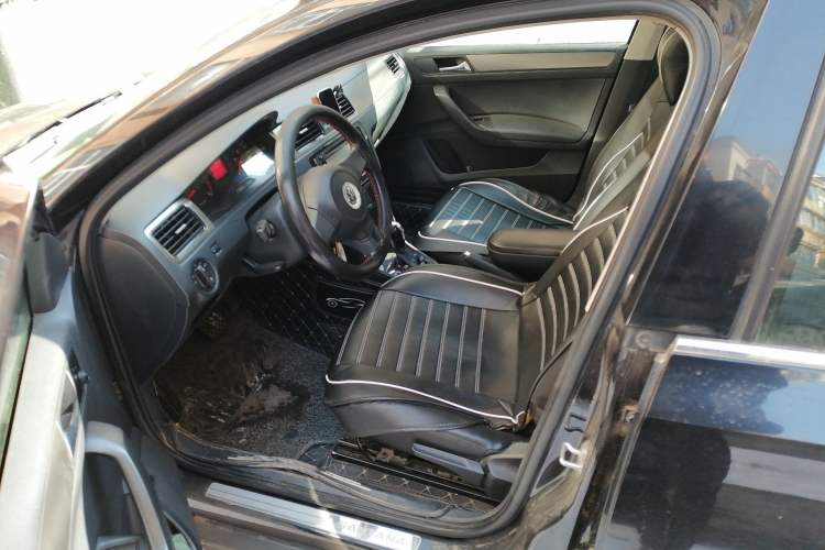 Used Volkswagen Santana 2013 1.6L Automatic Comfort Edition
