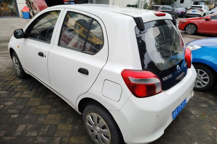 Used Venucia R30 2014 1.2L Manual Enjoyment Edition