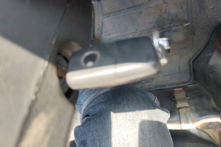 Used Wuling Zhiguang 2010 1.0L New Version Practical Edition with Short Body Vehicle Key