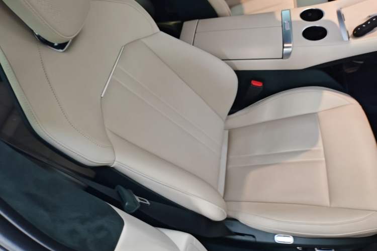 Used Xiaomi Auto YU7 2025 Ultra-Long Range High-Performance All-Wheel-Drive Max Edition
