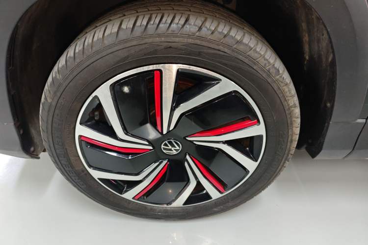 Used Volkswagen Tharu 2023 300TSI Two-Wheel-Drive Full Moon Edition
