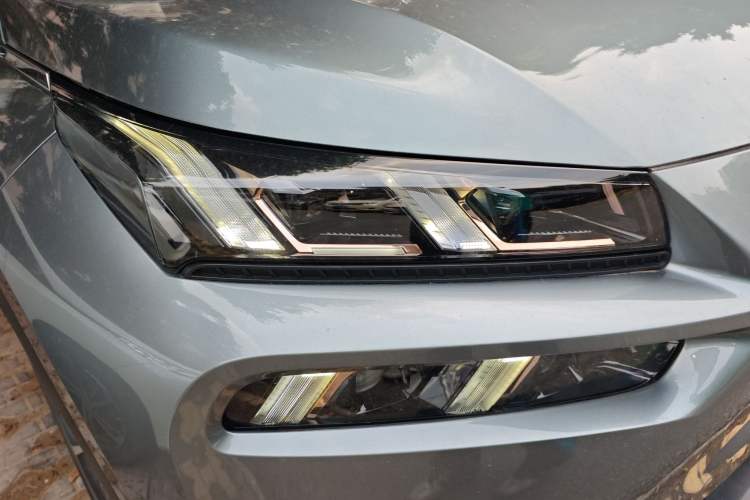 Used AION V 2023 Plus 70 Smart Tech Edition Lithium Iron Phosphate