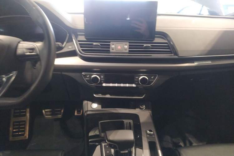 Used Audi Q5L 2023 40T Luxury Dynamic Model