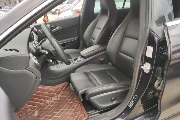 Used Mercedes-Benz CLA 2015 CLA 200 Left Front Seat