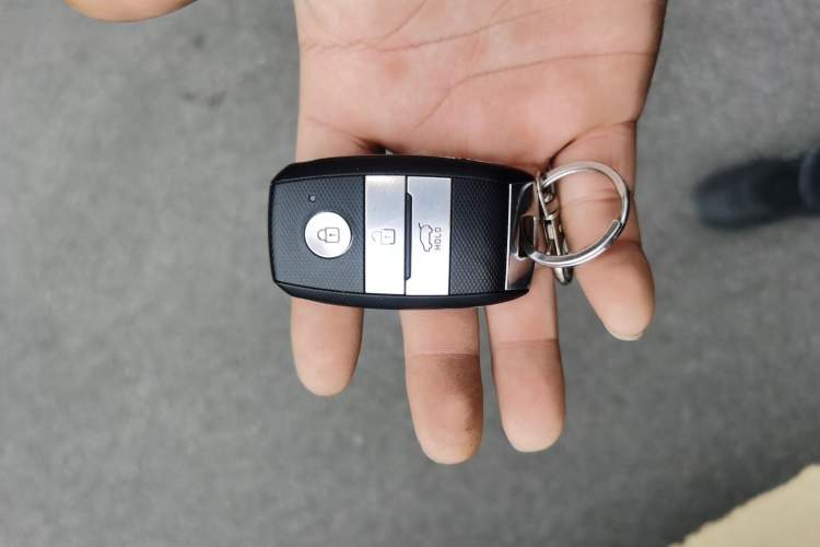 Used Kia Sportage R 2015 2.0L Automatic Two-Wheel Drive GLS Vehicle Key