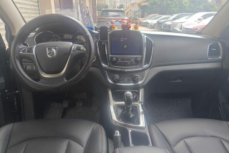 Used Baojun 560 2016 1.8L Manual Luxury Edition