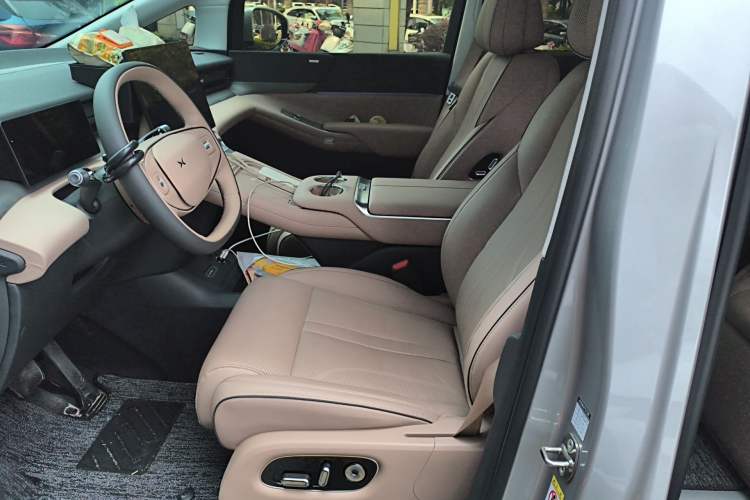 Used XPeng X9 2025 740 Ultra-Long Range Max