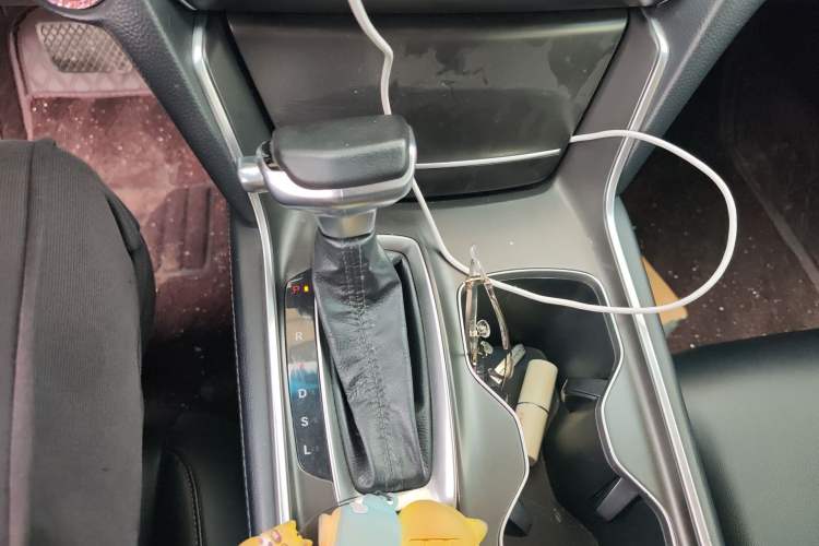 Used Honda Accord 2018 230TURBO Comfort Edition China VI Emission Standard Gear Lever