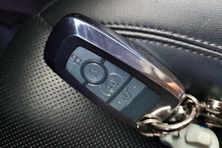 Used Lincoln Corsair 2022 2.0T Two-Wheel Drive Deluxe Edition