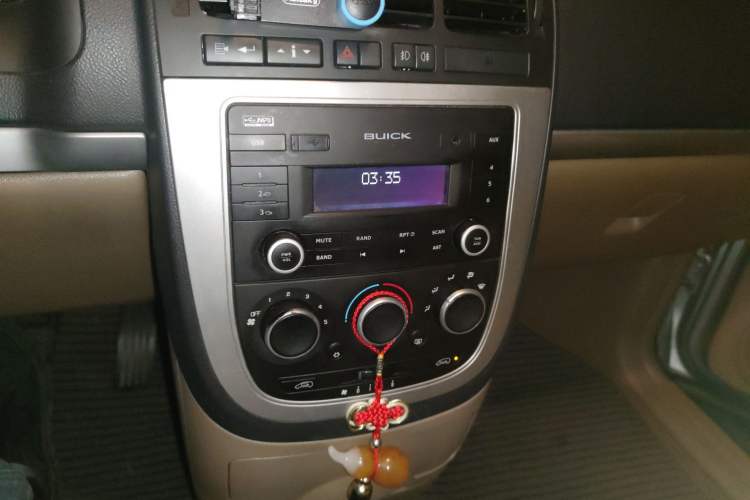 Used Buick GL8 2014 2.4L Executive Edition
