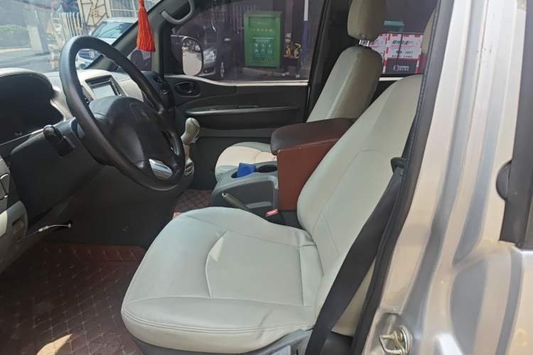 Used FORTHING Lingzhi 2011 Q3 2.0L 7-Seater Long-Wheelbase Entrepreneur Edition
