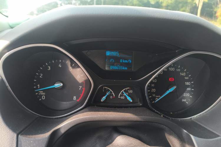 Used Ford Focus 2015 Hatchback 1.6L Automatic Fashion Edition