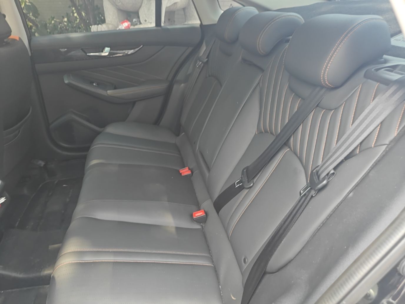 Dongfeng Aeolus Yixuan MAX 2023 1.5T Ultra-Stylish Trendsetting Dad Edition — снимка 20