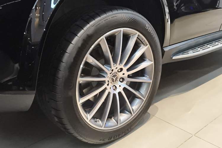 Used Mercedes-Benz GLE 2024 GLE 450 4MATIC Luxury Model
