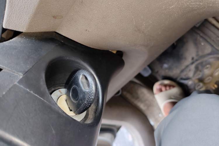 Used Wuling Hongguang 2013 1.5L Standard Version
