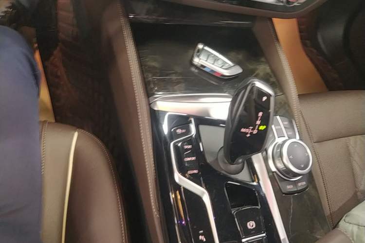 Used BMW 5 Series 2022 Restyled 525Li M Sport Package
