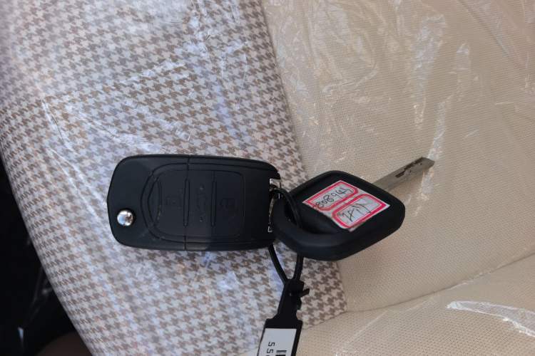 Used Wuling Hongguang MINIEV 2025 Four-Door Version Advanced Edition Vehicle Key