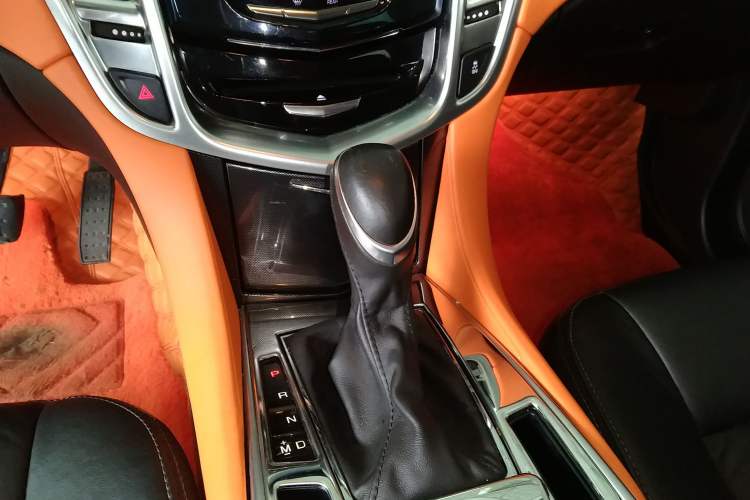 Used Cadillac SRX 2015 3.0L Comfort Version Gear Lever